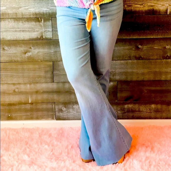 LAST FEW Cello Super Flare Jeans NWT! - Picture 5 of 13